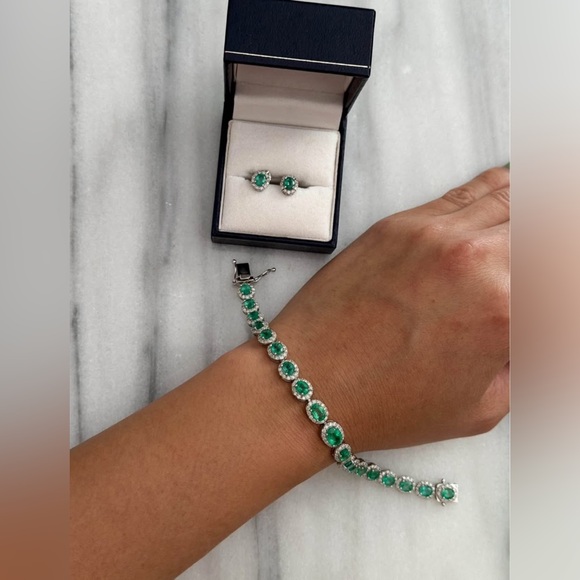 Orianne - Emerald and Diamond tennis bracelet . With Earrings - Picture 1 of 9
